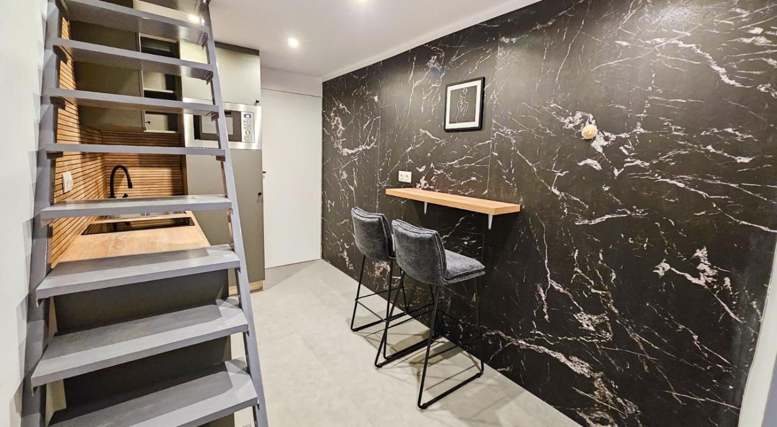 New On Andrassy Street! Apartment