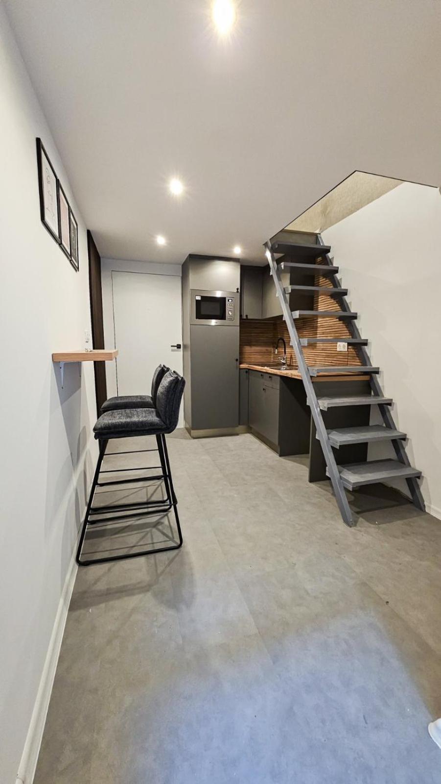 New On Andrassy Street! Apartment